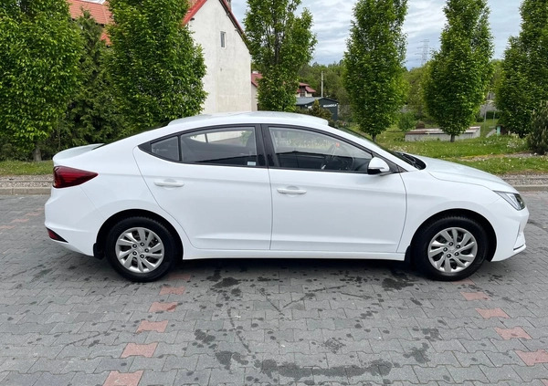 Hyundai Elantra cena 59900 przebieg: 69000, rok produkcji 2019 z Gdańsk małe 301